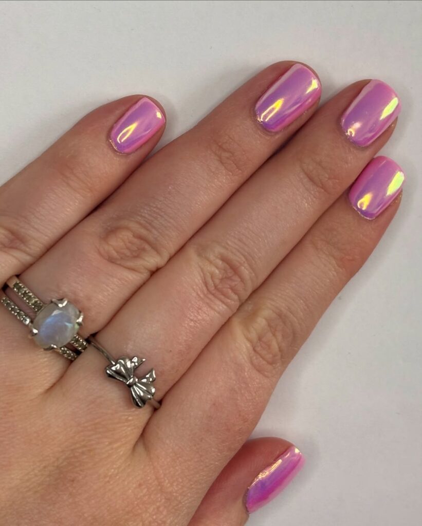 Mixing teal and pink iridescent chrome on a single manicure.