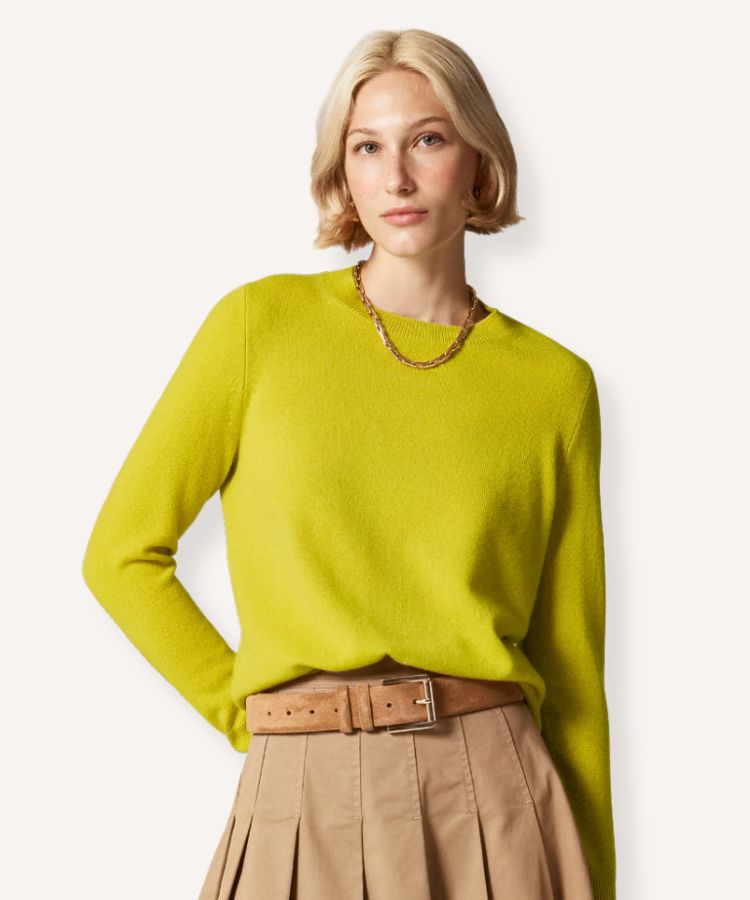 A classic-fit cashmere crewneck sweater in vibrant chartreuse.