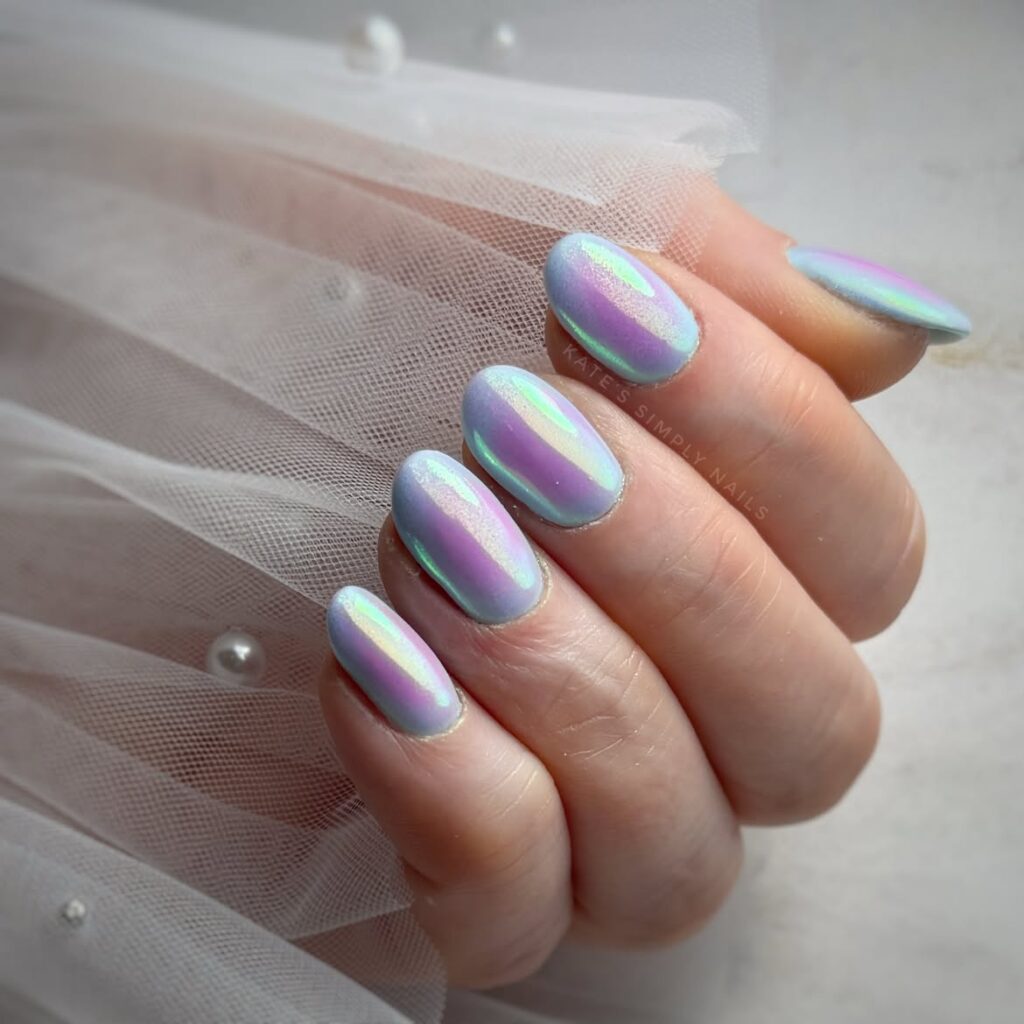 Close-up of chrome powder over textured sculpting gel.