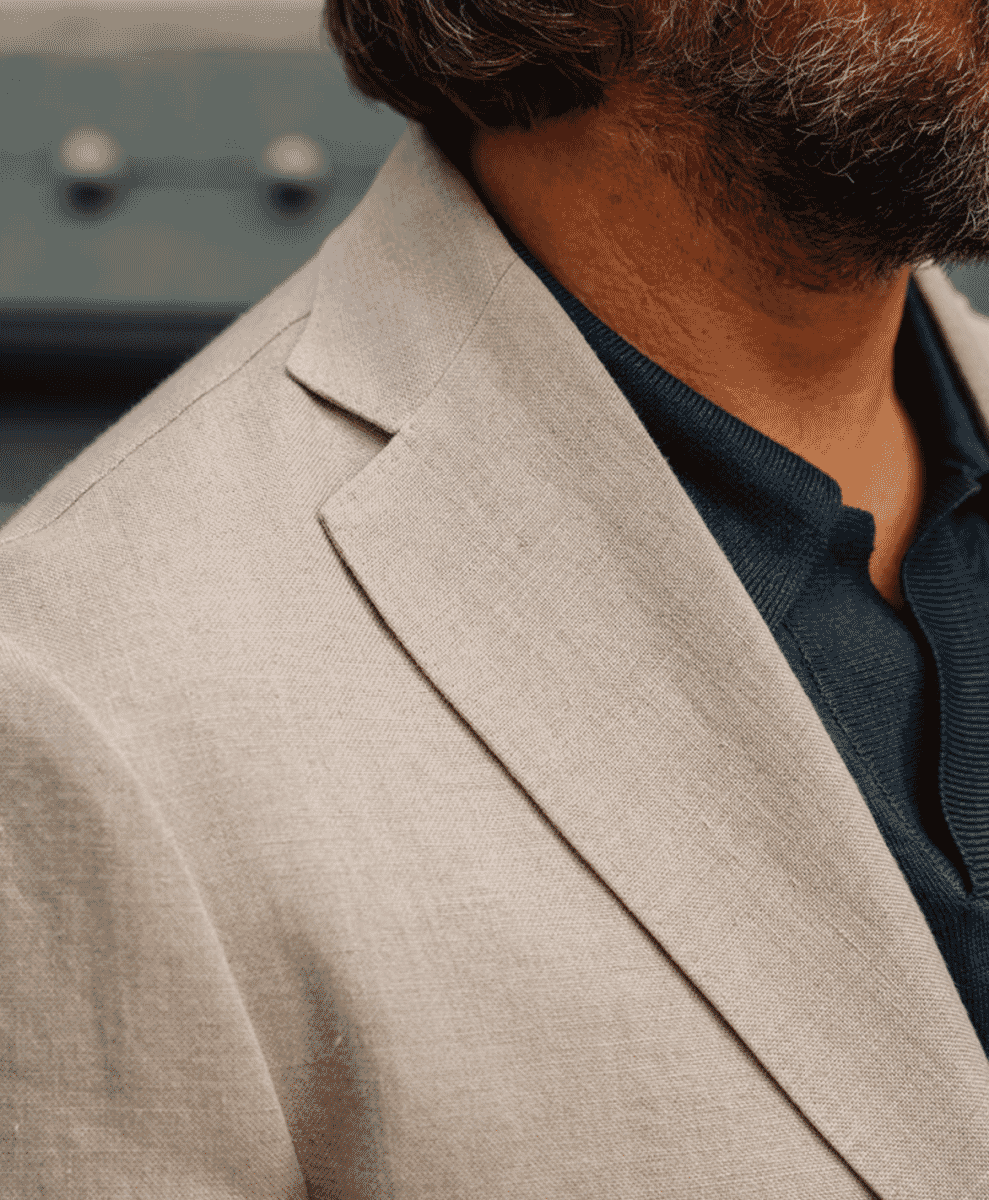 Close-up of Velasca Villalago Linen Jacket soft shoulder detail