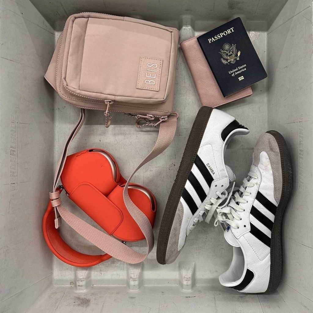 Graphic showing the '333 method' text over a curated selection of travel essentials.