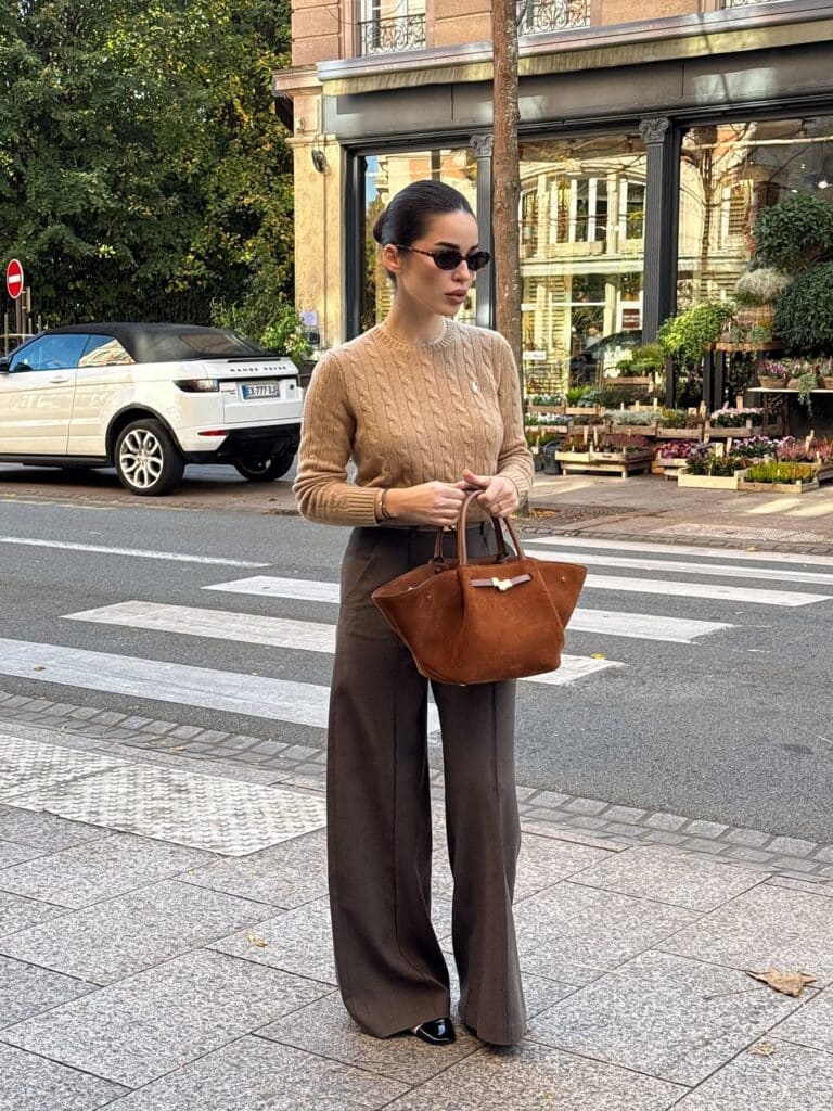A fluid and elegant evening-capable professional outfit.