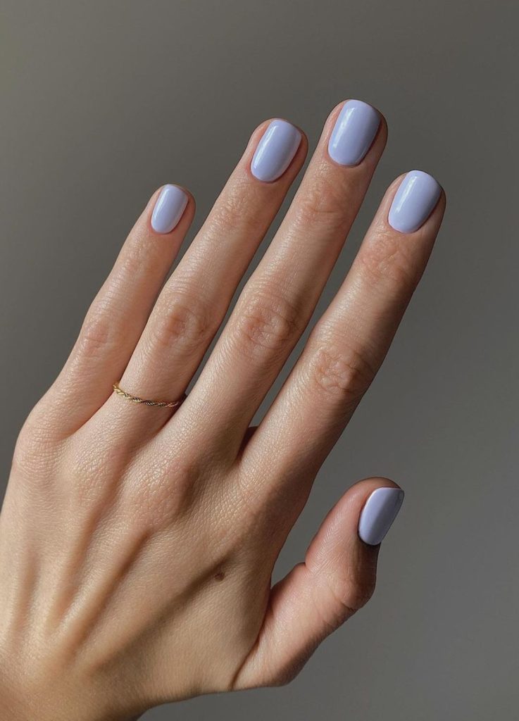 Icy sparkle manicure by Matejanova.