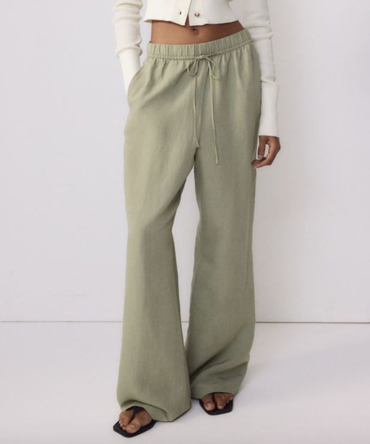 Beige linen-blend pull-on pants from H&M.